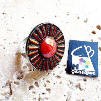 Bague ronde verre et rocaille rouge