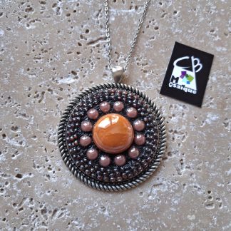 Collier rond Orange en verre et rocaille